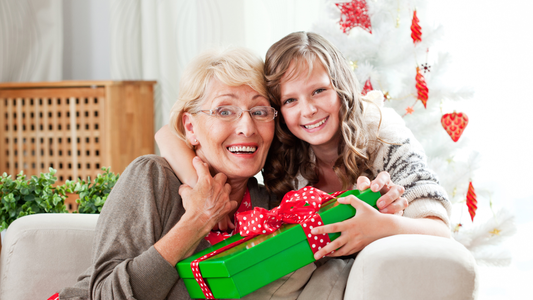 Hausnotruf als Geschenkidee: Fürsorge, die ankommt