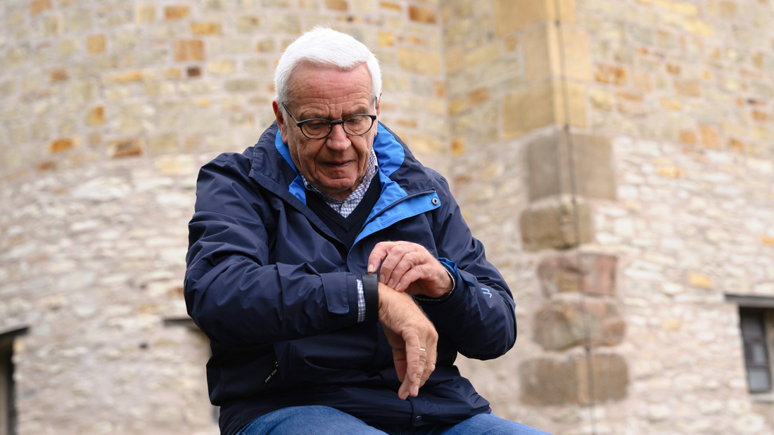 Hausnotruf: Sicherheit auf Knopfdruck – einfach erklärt